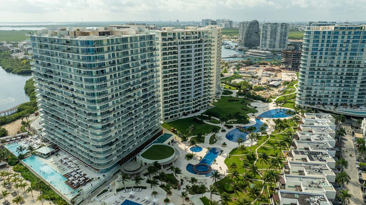 SLS Cancun